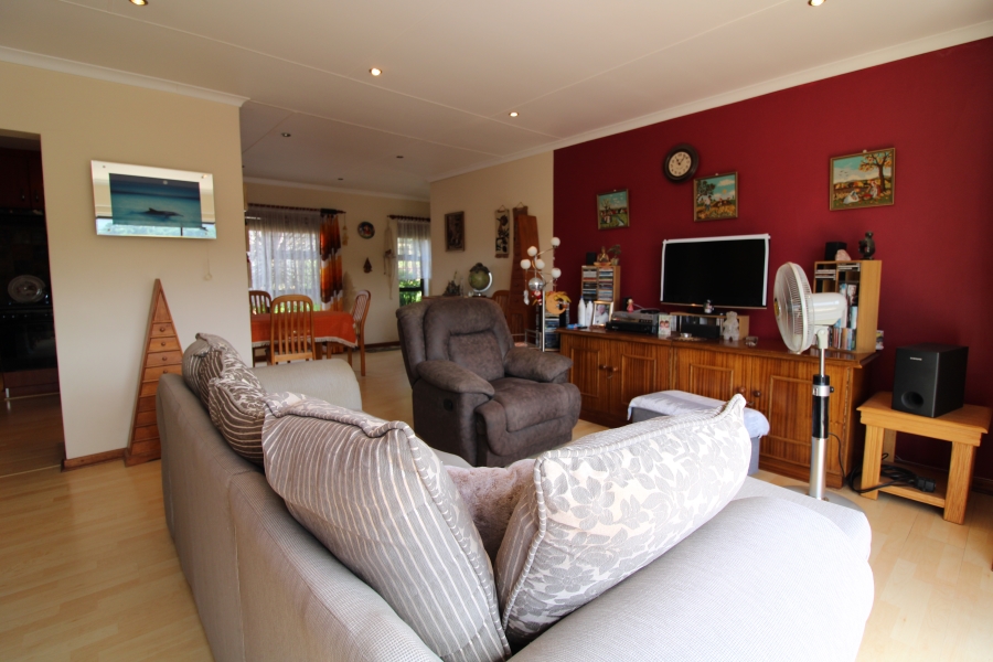 3 Bedroom Property for Sale in Denneoord Western Cape